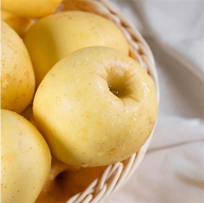 Хрустящие желтые яблоки